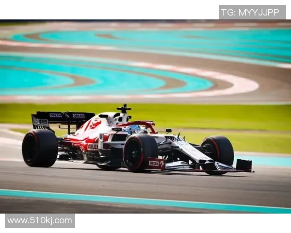 F1赛车空气动力学技术革新与赛场表现提升的关系探析 F1赛车空气动力学技术革新与赛场表现提升的关系探析